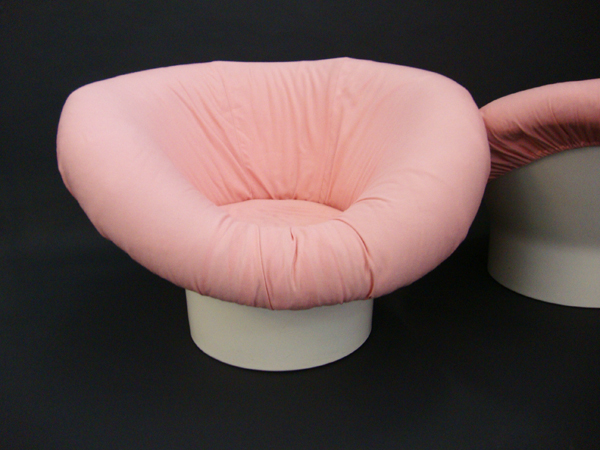 Pair of armchairs mod. Egg