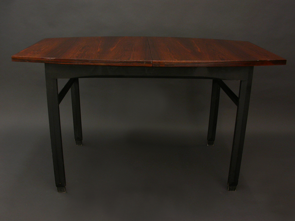 Italian adjustabe dining table