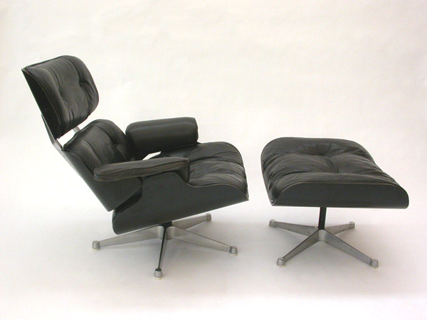 Lounge chair with ottoman