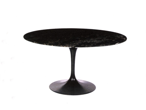 Black marble dinig table mod. Tulip