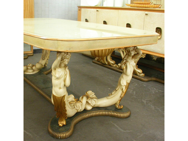 Important dining table