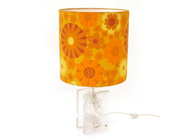 Flower power table lamp