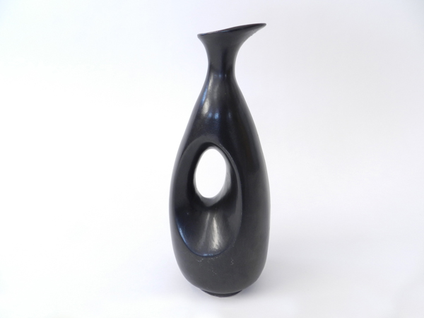 Small anthropomorphic vase