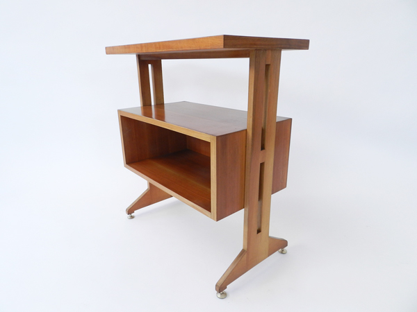 Consolle — Small Desk