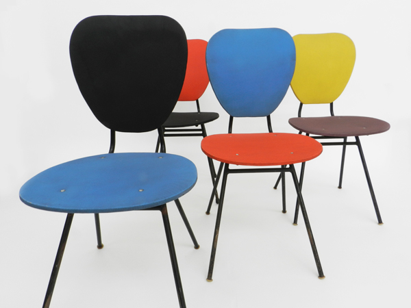 4 Farbige Stühle aus den Fünfziger Jahren