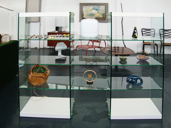 Bookshelf Display Cabinet in Solid Glass