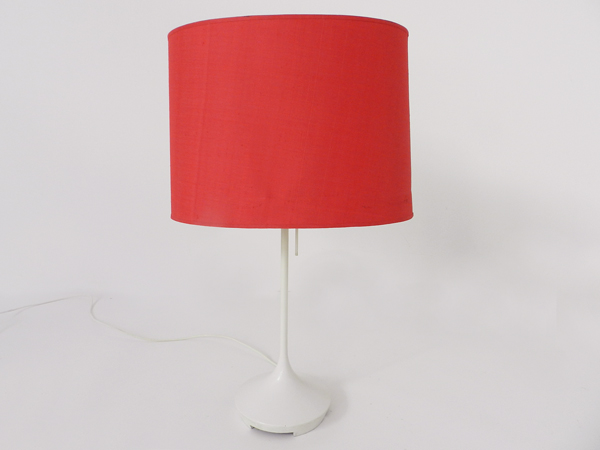 Table lamp