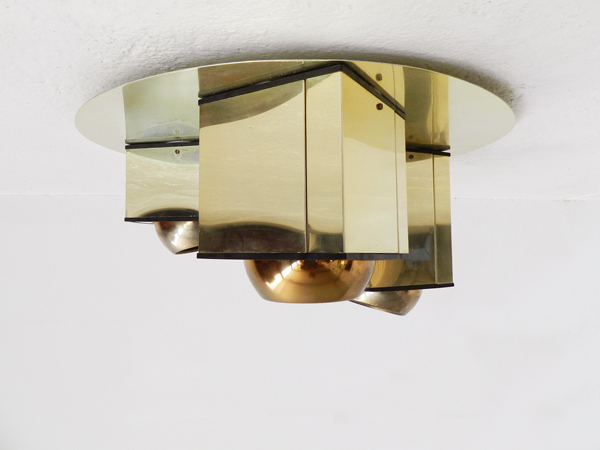 Adjustable ceiling lamp