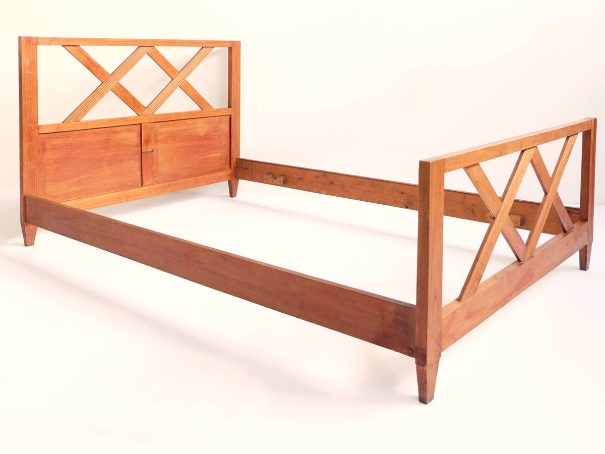 Medium Size Rationalist Bed