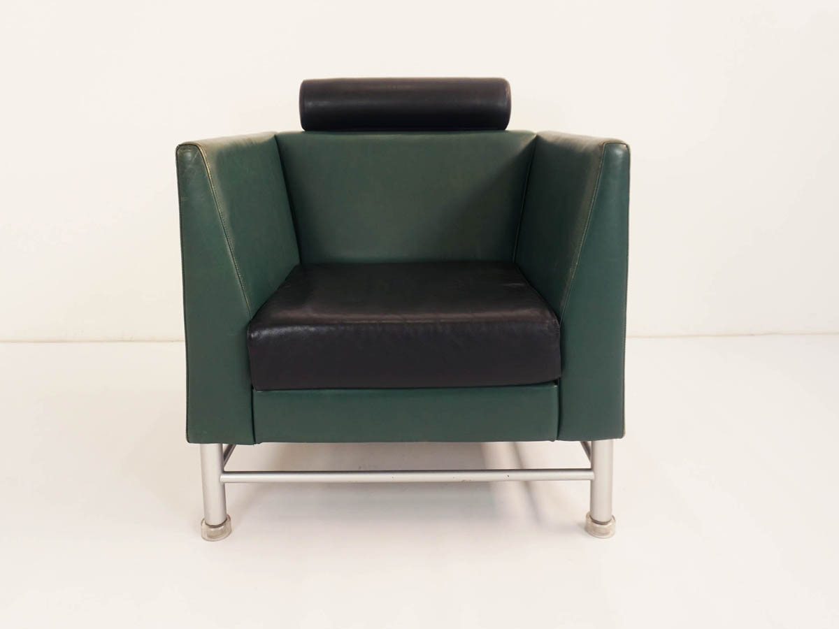 Patina leather armchair mod. Eastside