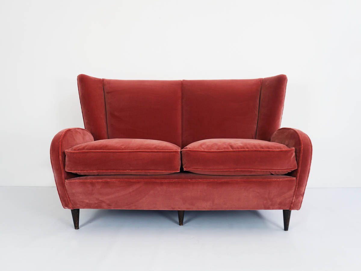 Zweisitziges Sofa