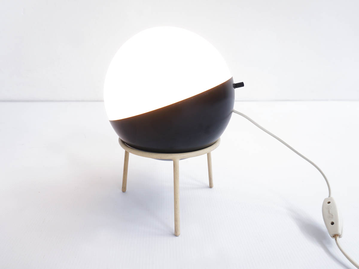 Petite lampe de table "Lune"