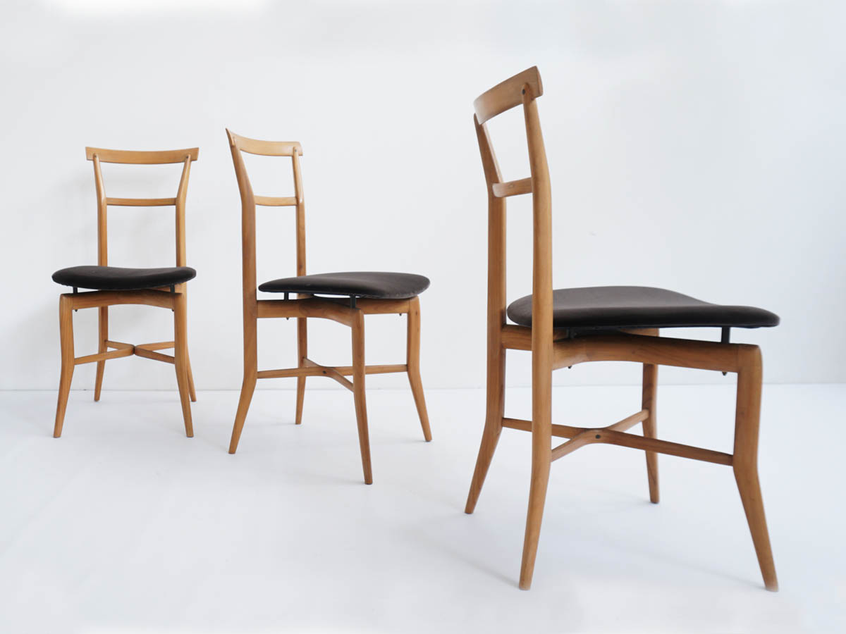 6 Italian Chairs in Light Wood