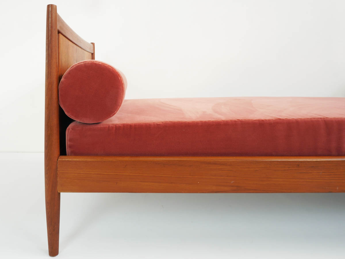 Teak bed or day bed