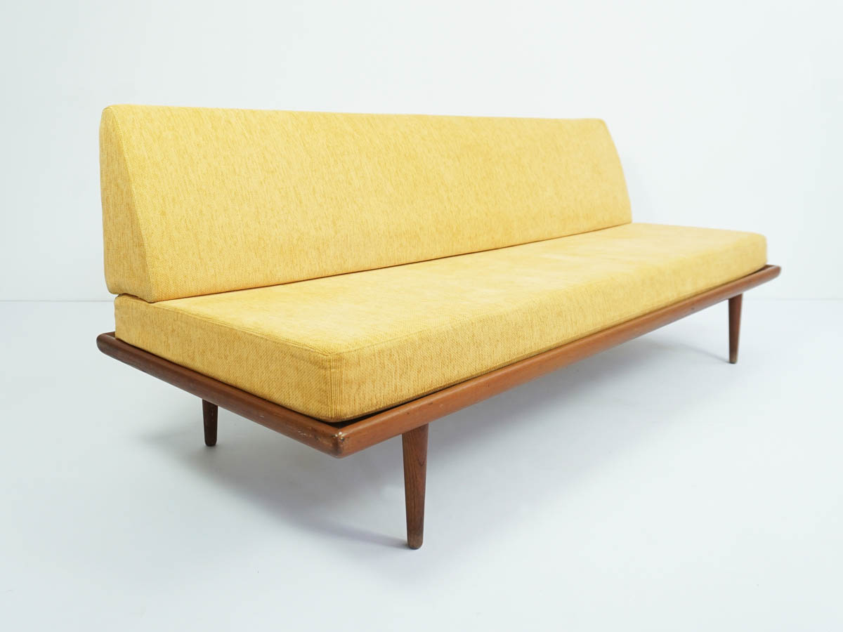 Sofa or day bed mod. Minerva