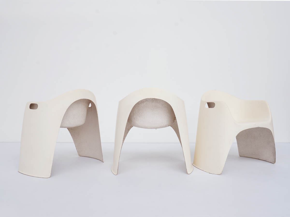 2 Chaises d'Extérieur Empilables en Fibre, Design Français 1960