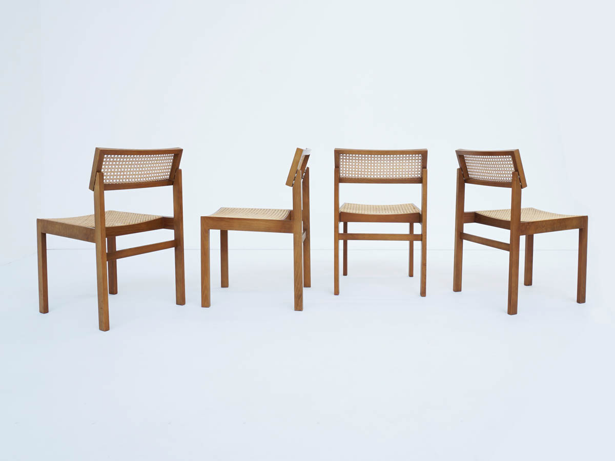 4 Schweizer Design-Stühle