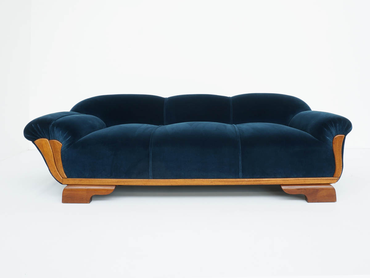 Elegant Blue Velvet Dormeuse Sofa