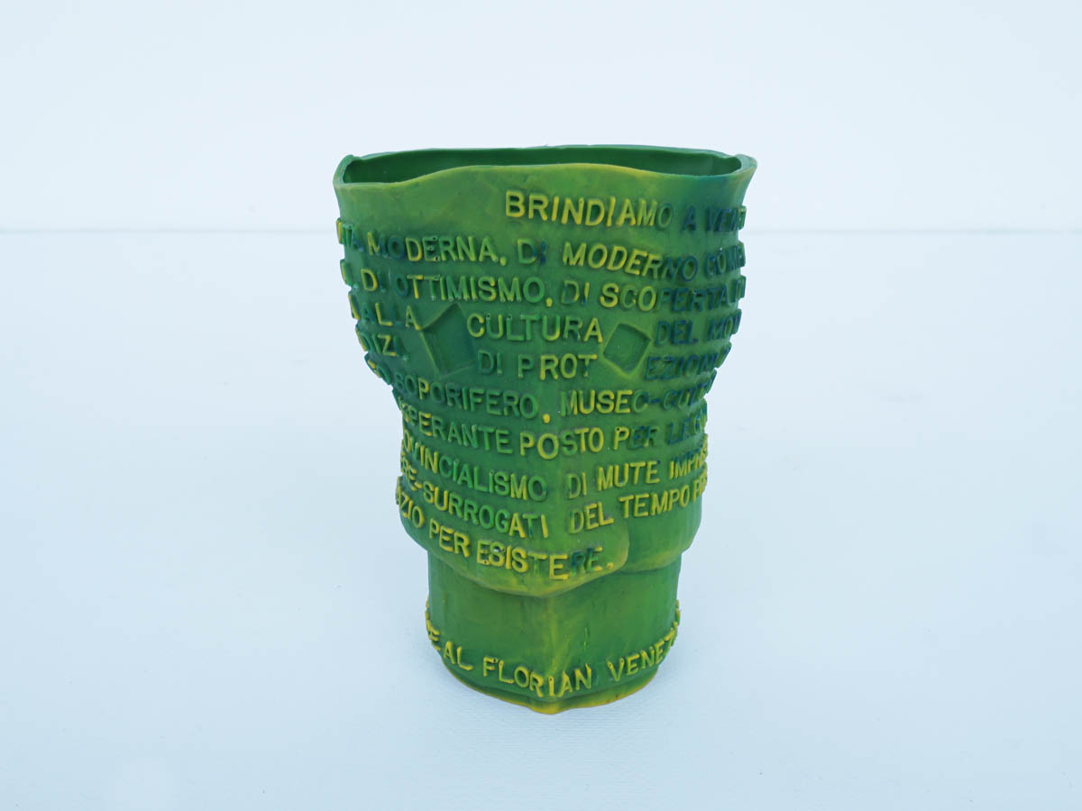 Vase mod. Goto Réalisé pour la Biennale d'art de Venise 1995