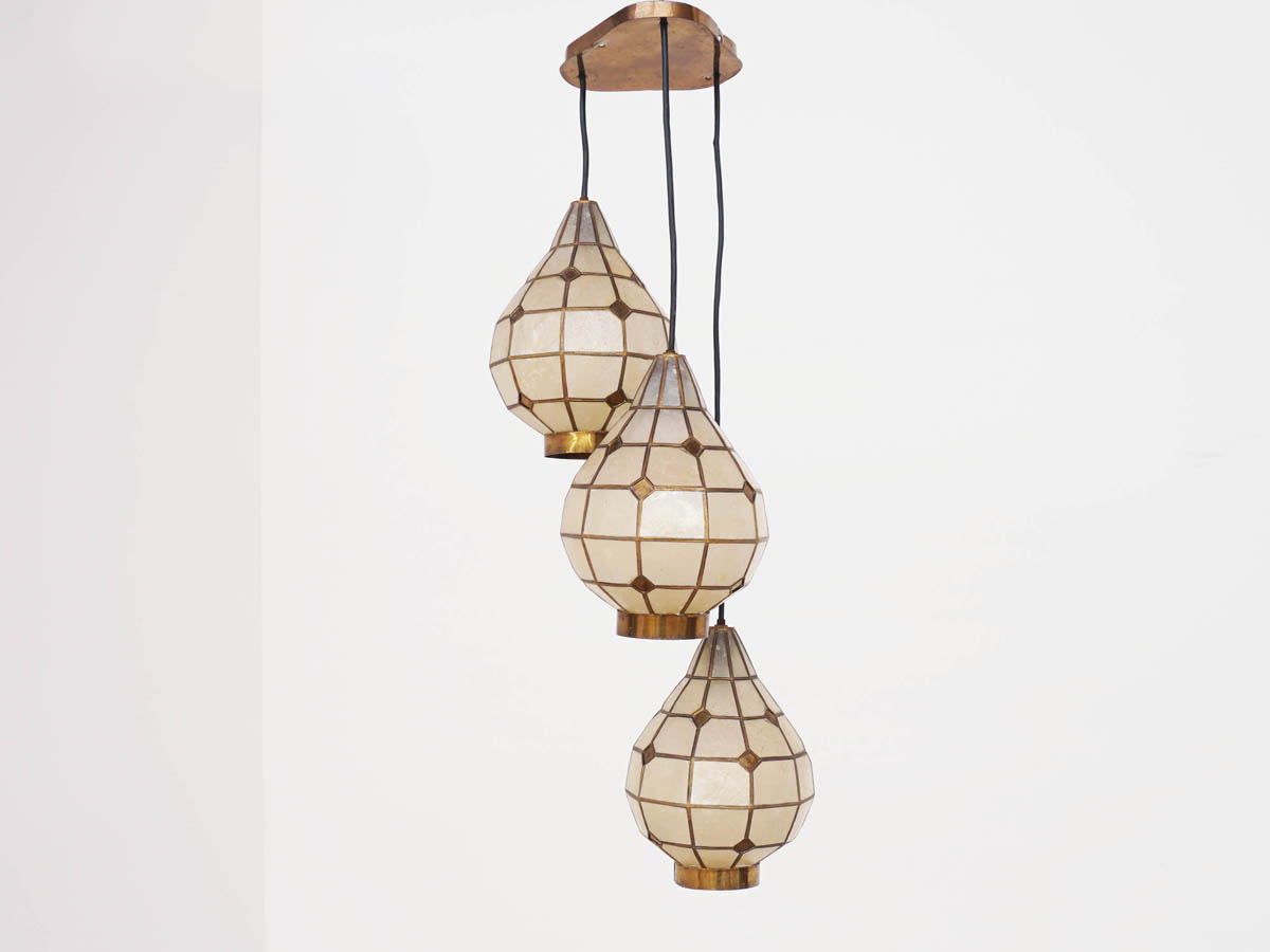 Three Lanterns Chandelier in Brass an Mother of Pearl