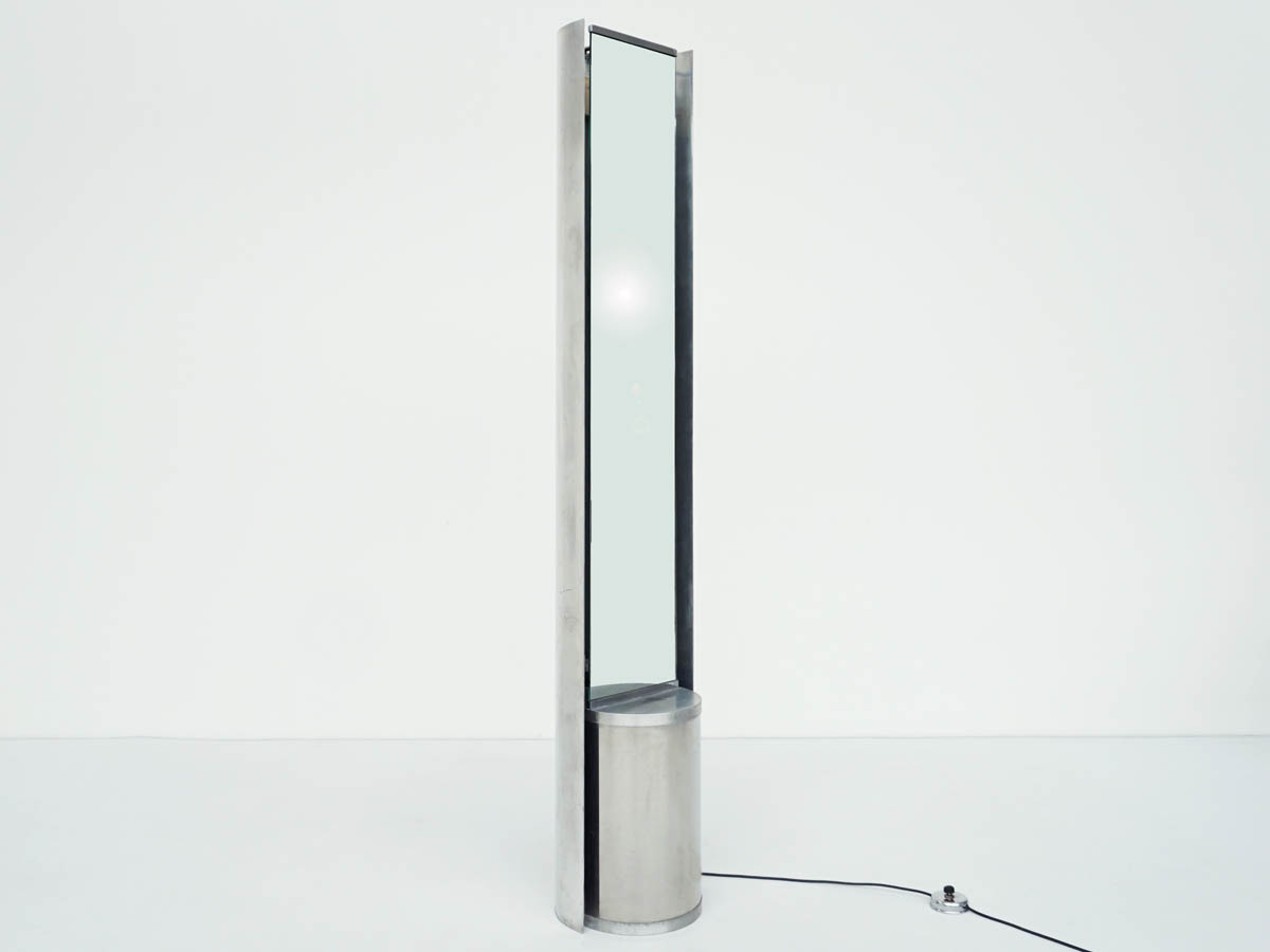 Illuminable Column Mirror