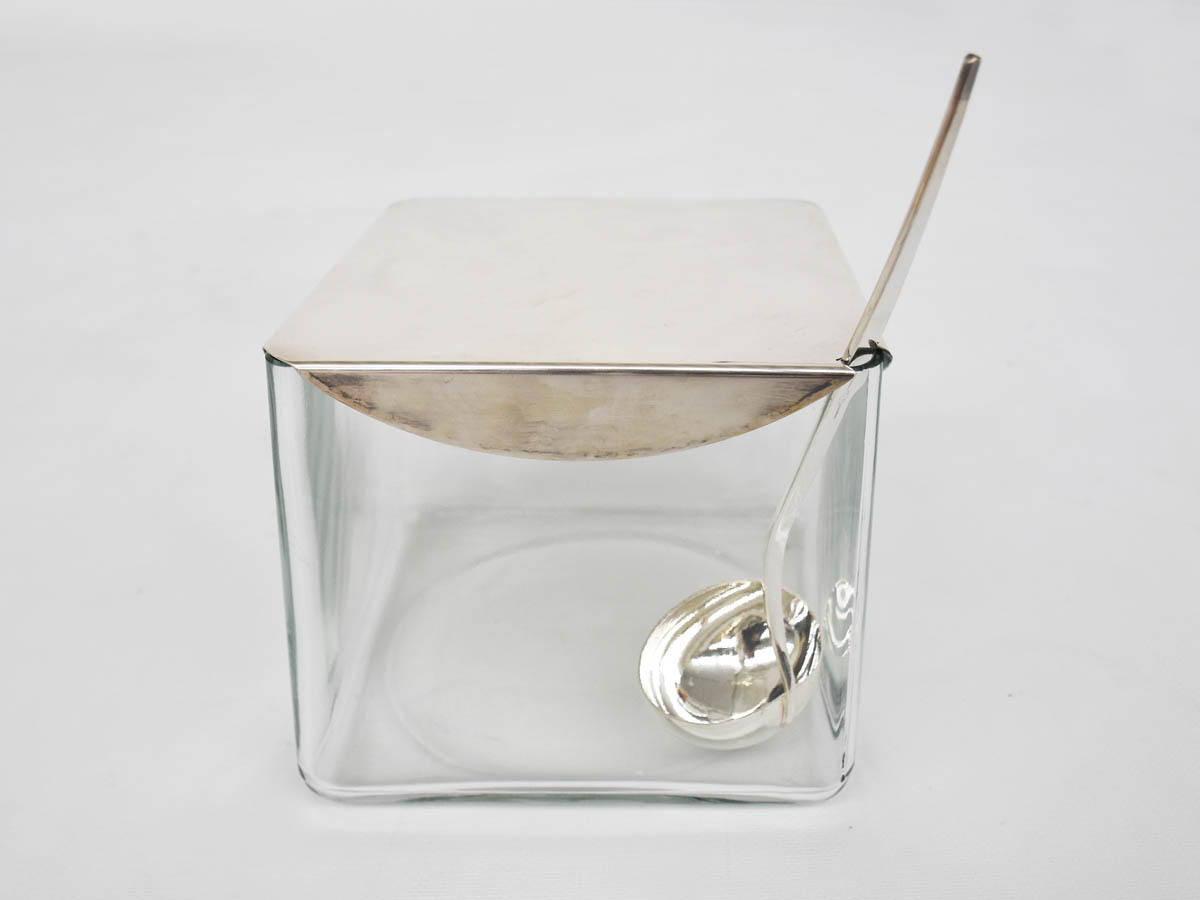 Architektonischer Cocktailbehälter aus Silber und Glas