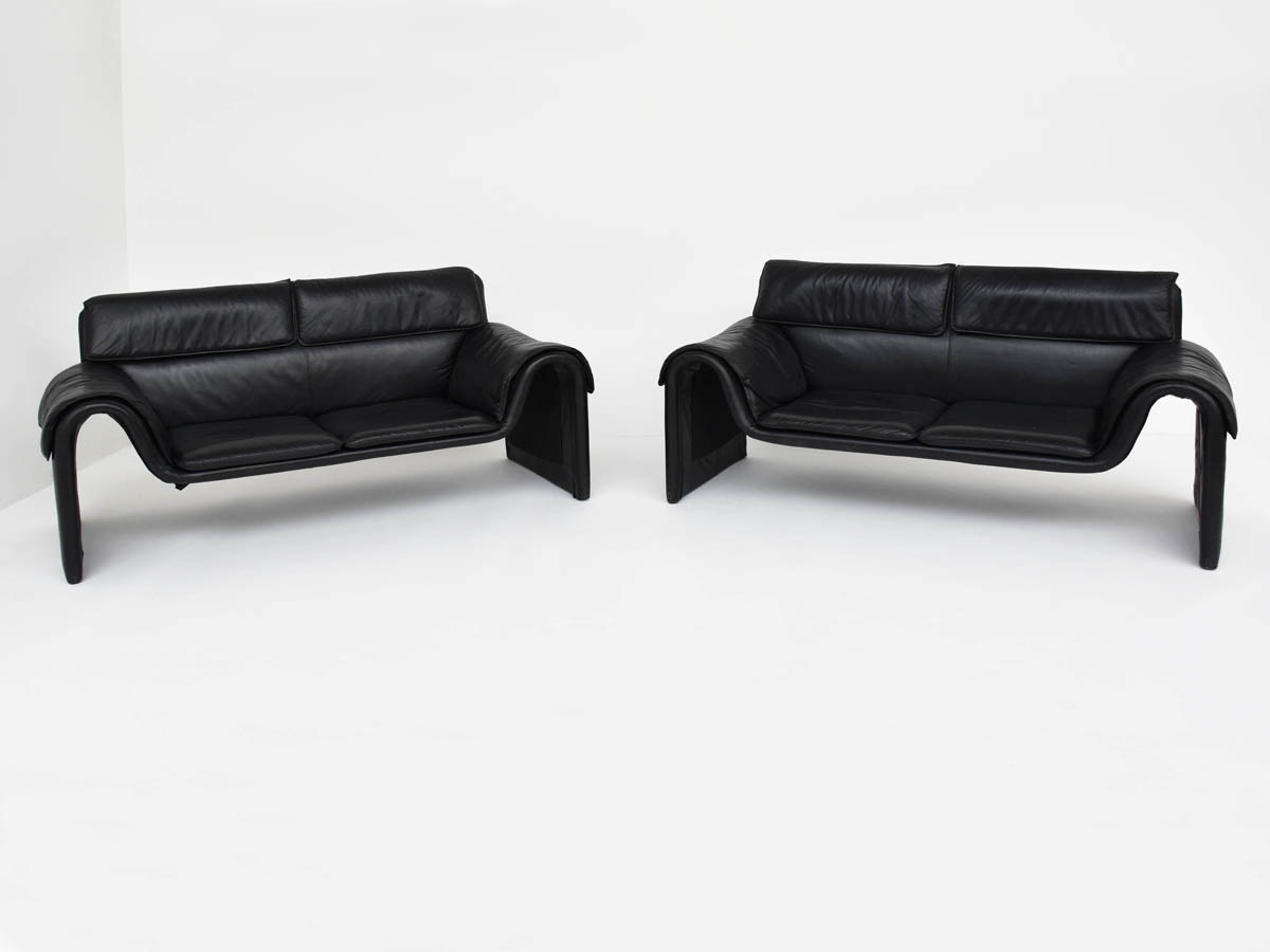 2 Minimal Architectural Sofas  mod.2011 Black Leather