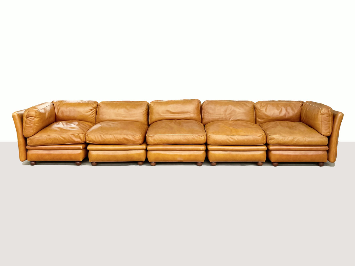 5 modulare Sitze oder Sofa aus patiniertem Leder Cognac