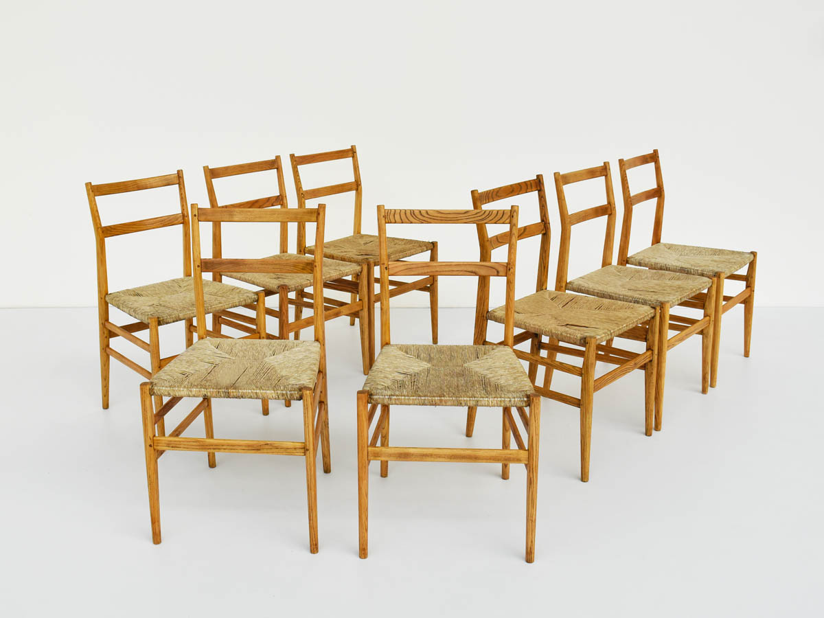 8 Chaises mod. Leggera Bois de frêne huilé et cordage