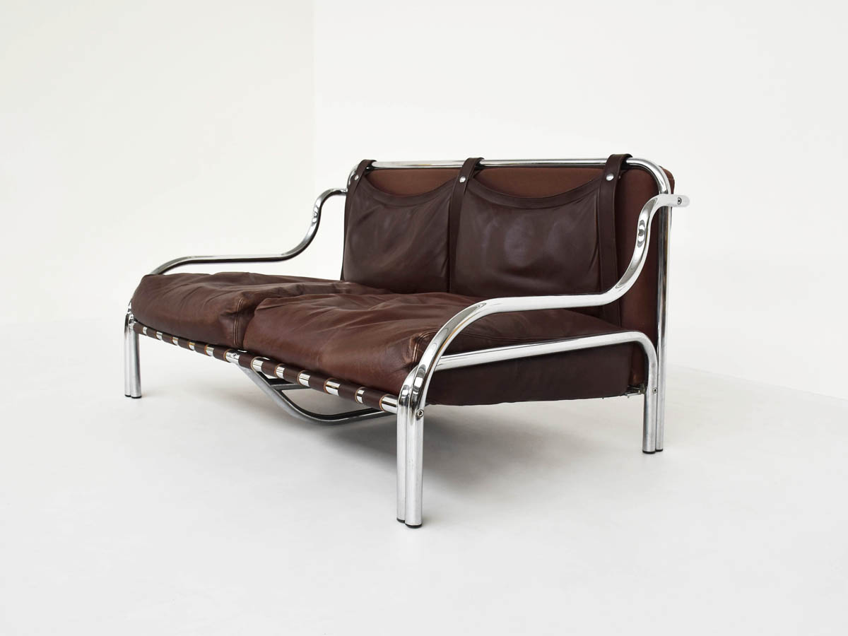 Zweisitziges Sofa mod. Stringa (Vollständiger Satz verfügbar)