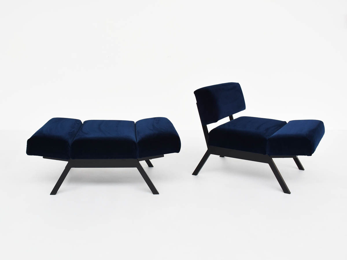 Deux fauteuils inclinables mod. Panchetto convertible en Pouf