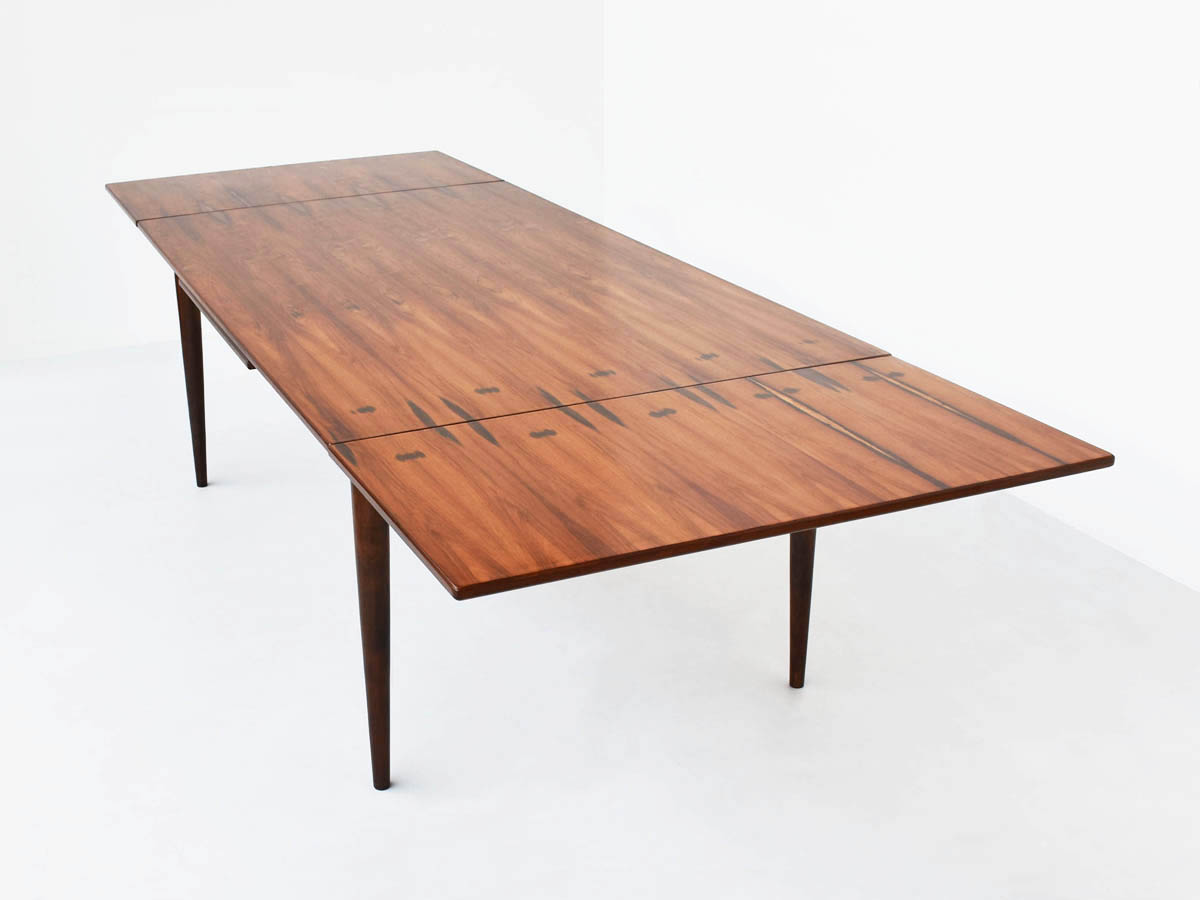 Very Large Extendable Table in Rosewood (14-Seat)