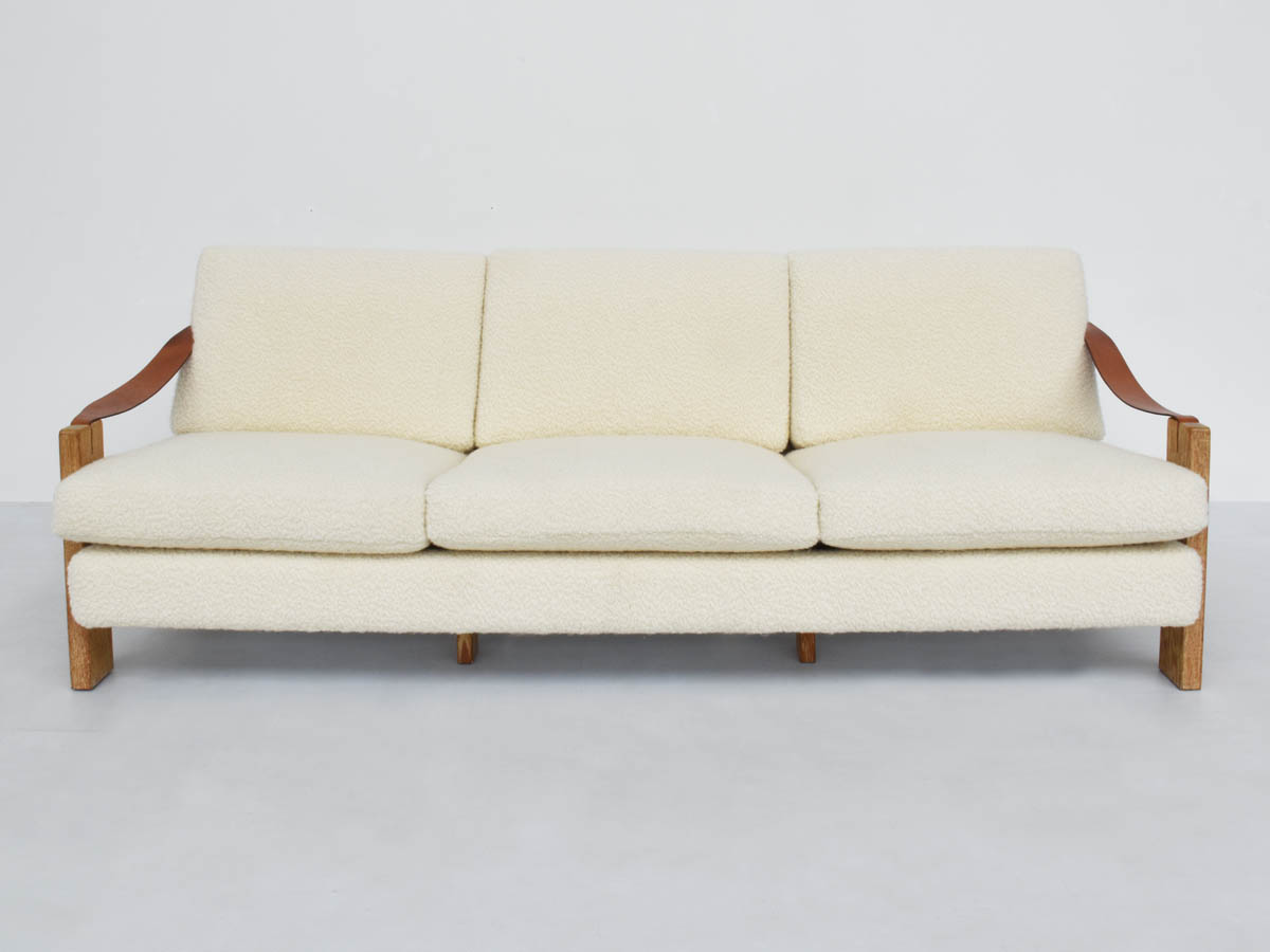 1968 French Design sofa in open-pore beech and leather