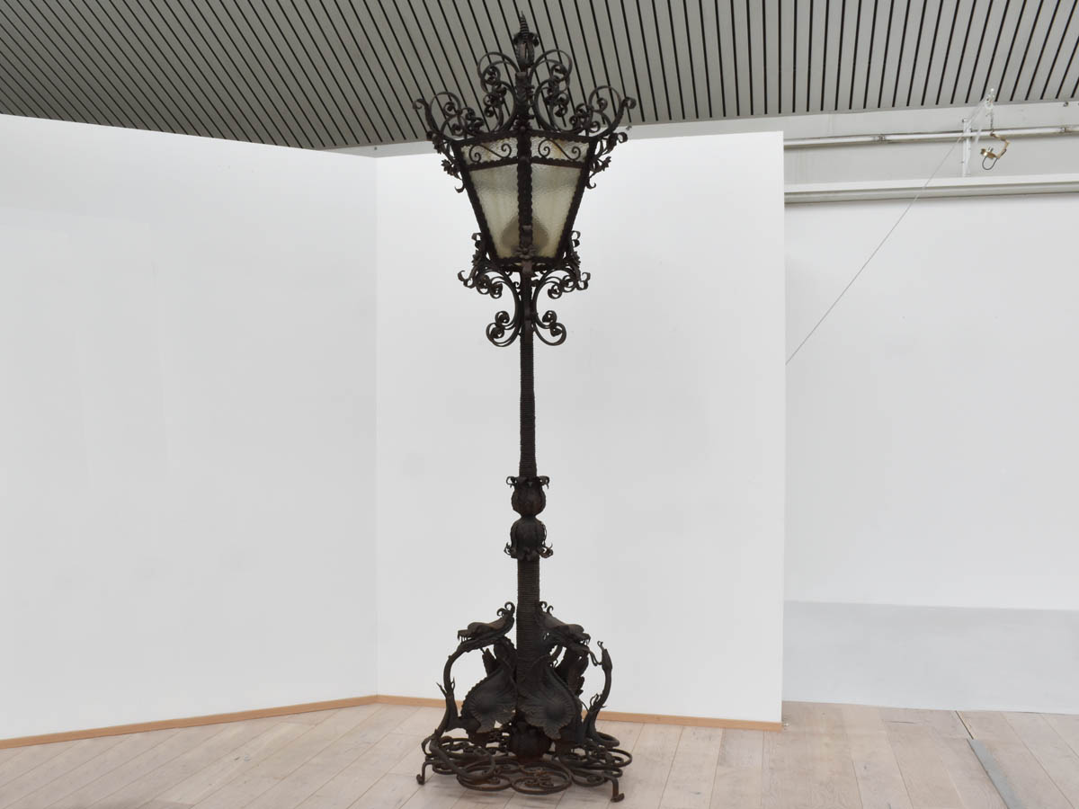 Large Italian wrought iron outdoor lamppost, HT 300 cm