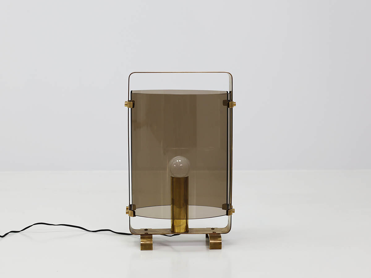 Item nr: 25127 - Curved glass and brass table or floor lamp model L477RR Curved glass and brass table or floor lamp model L477RR