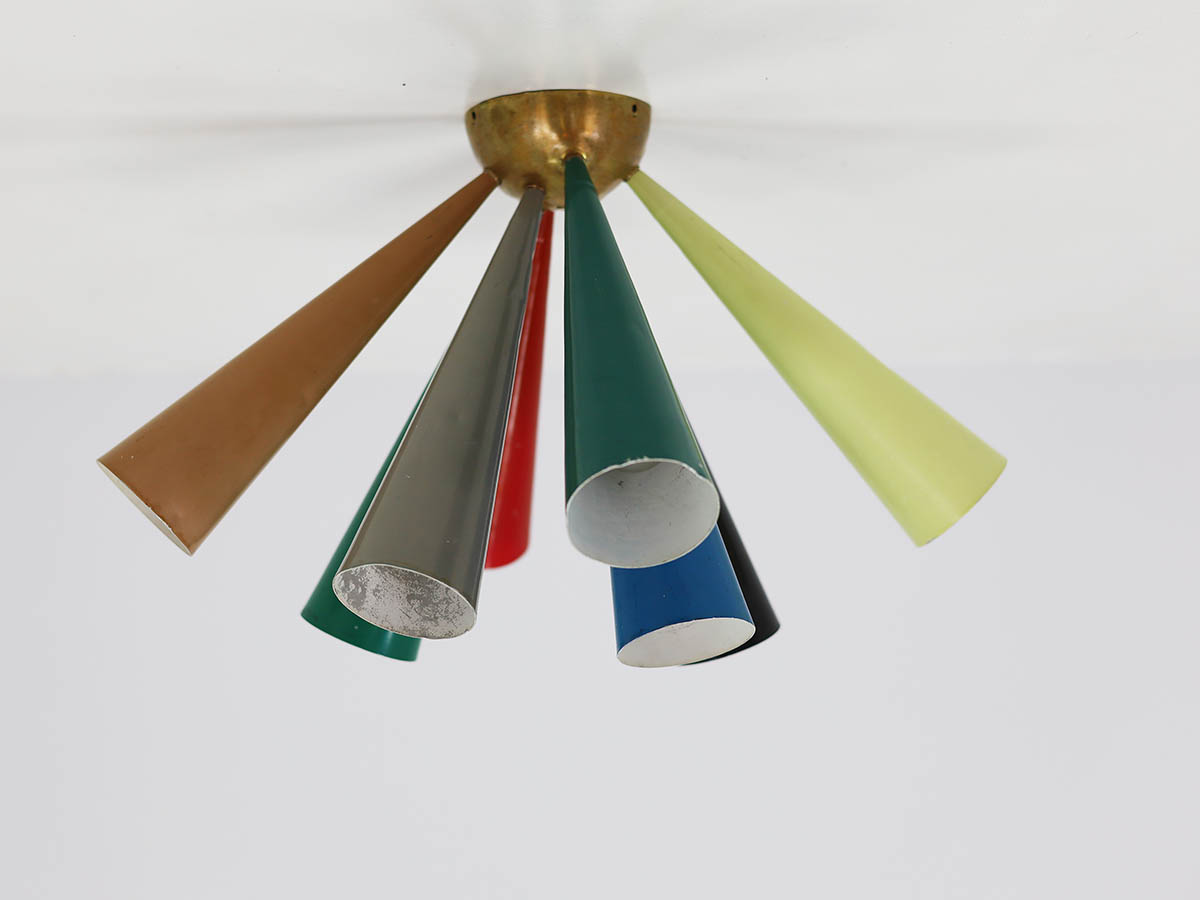 Half-diabolo ceiling lamp with eight colored cones