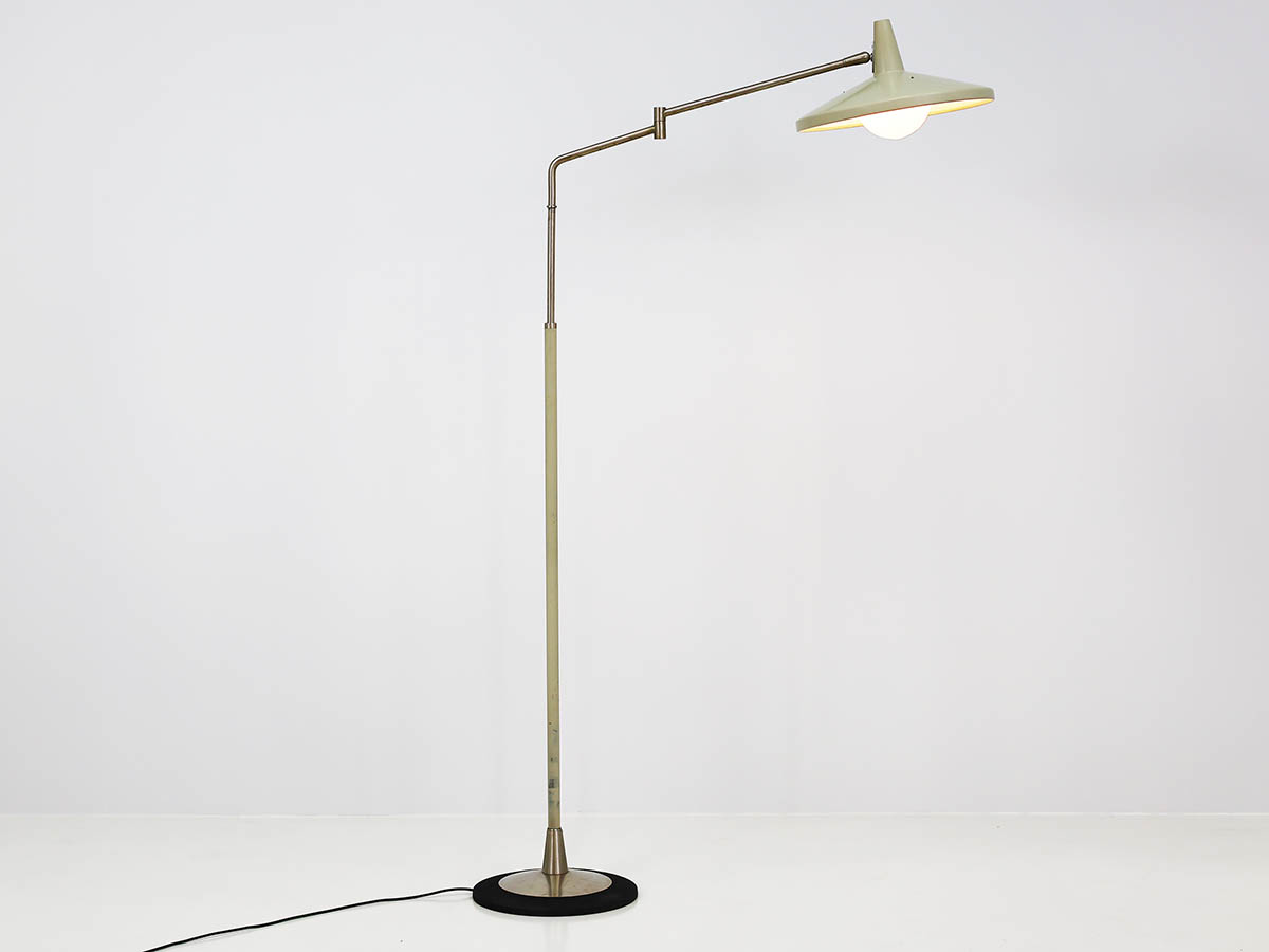 Item nr: 26020 - Adjustable floor lamp Stilnovo Mod. 4060 Adjustable floor lamp Stilnovo Mod. 4060