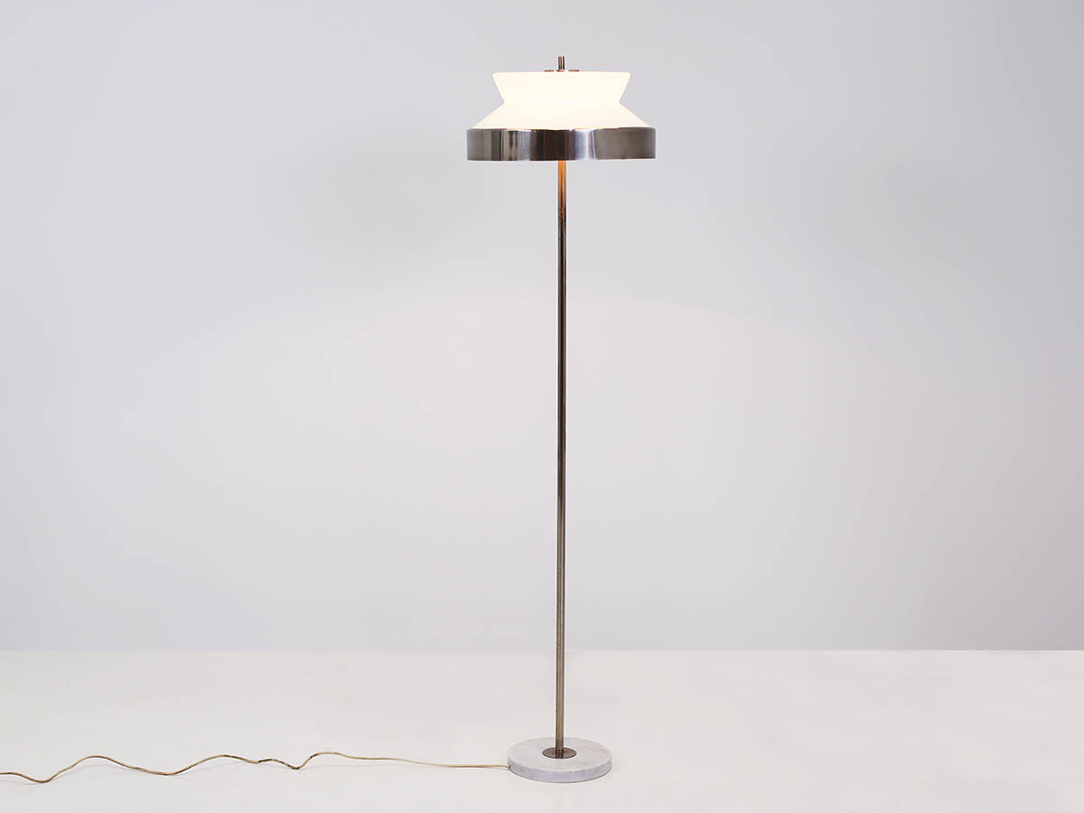 Item nr: 26055 - Floor lamp with an architectural glass shade Floor lamp with an architectural glass shade
