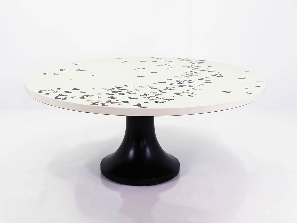 Exceptional  large round dining table model Butterfly