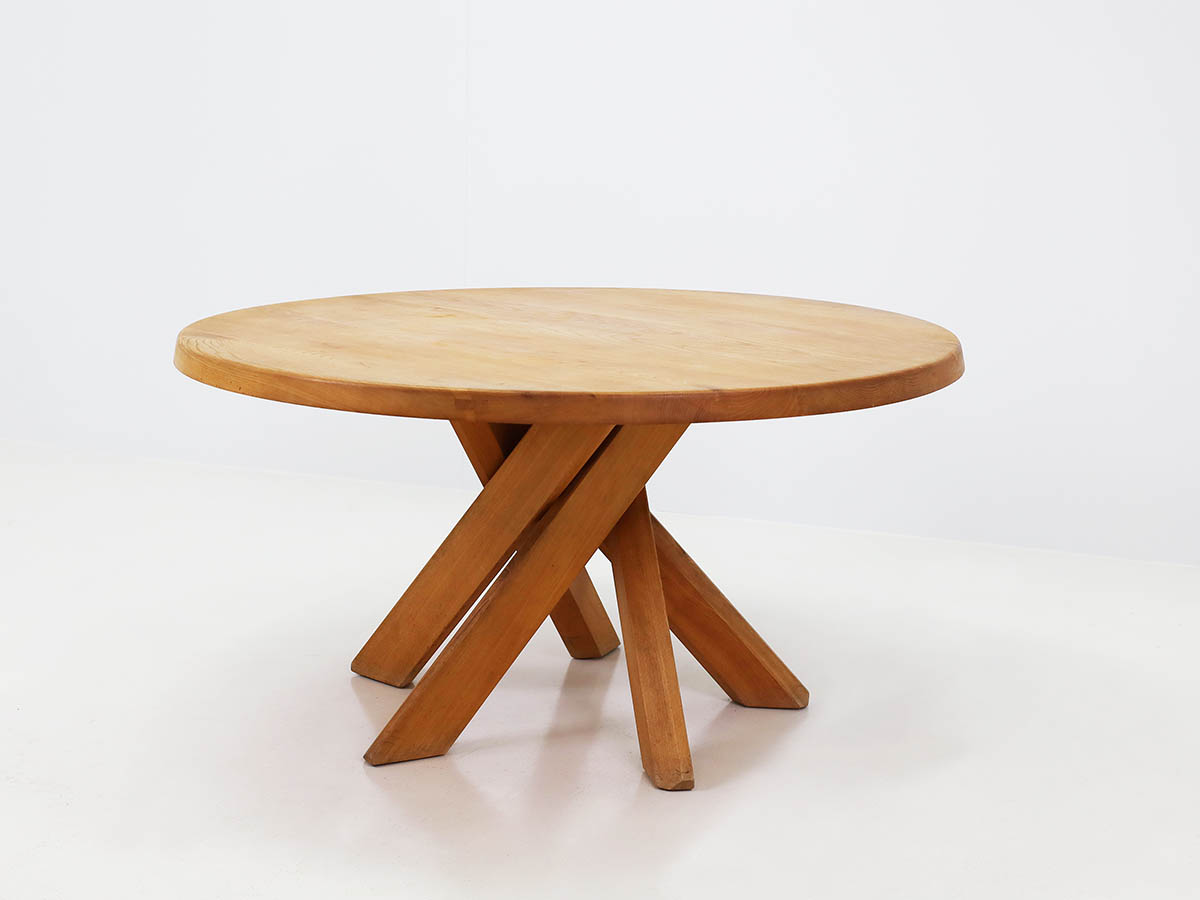 Large round table, model T21 Sfax