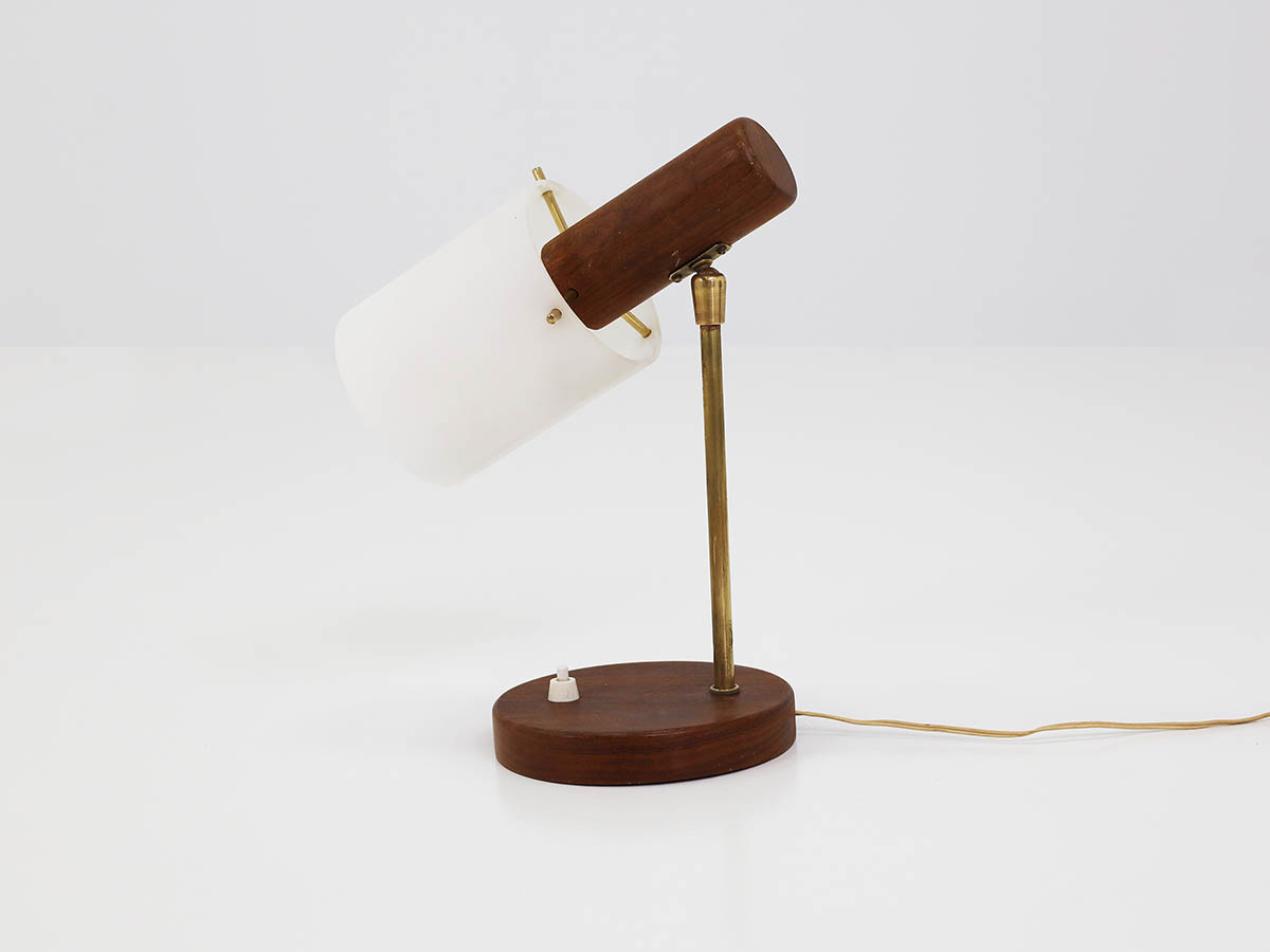 Modern adjustable table lamp