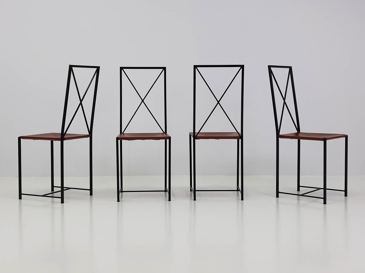 Chaises minimalistes et architecturales, modèle Moka